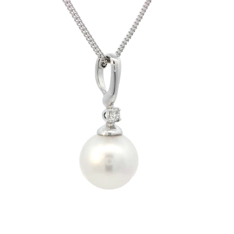 White South Sea Pearl Pendant with Diamond in White Gold
