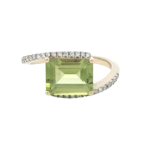 Peridot Ring in Yellow Gold with Diamonds