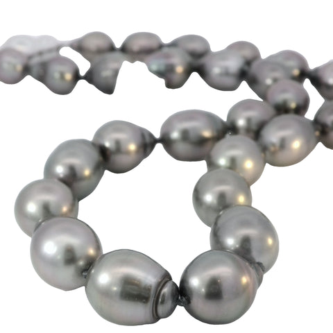 27 Pearl Cultured Tahitian Pearl Strand