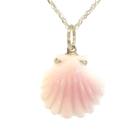 Conch Shell Pendant in Yellow Gold