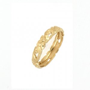 Hawaiian Heirloom Scroll Ring in Yellow Gold