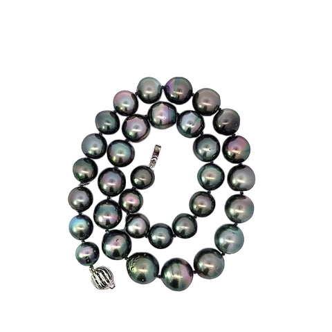 33 Tahitian Pearls Strand