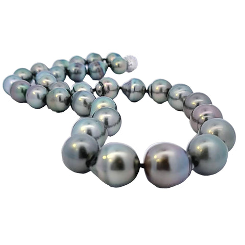 33 Pearl Cultured Tahitian Pearl Strand