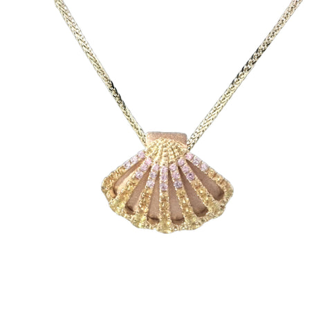 Shell Pendant in Gold