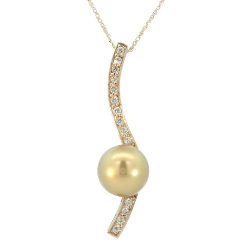 Golden South Sea Pearl Pendant with Diamonds