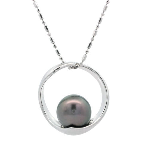 Tahitian Pearl Pendant in Sterling Silver