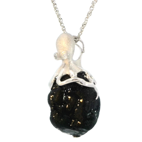 Octopus Pendant in White Gold