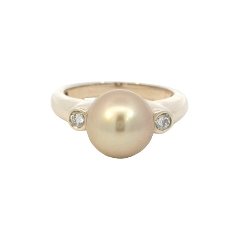 Golden South Sea Pearl and Diamonds Ring in Yellow Gold