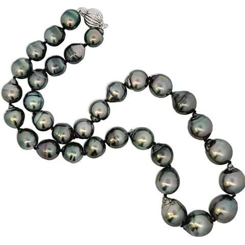 33 Pearl Cultured Tahitian Pearl Strand