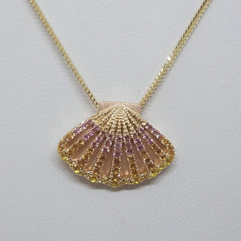 Sunrise Shell Pendant in Gold