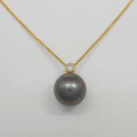 Pearl and Diamond Necklace